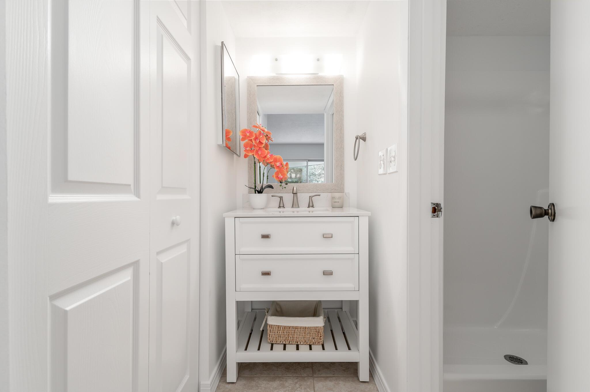 THE VILLAGE OF STUART CON - Residential Lease