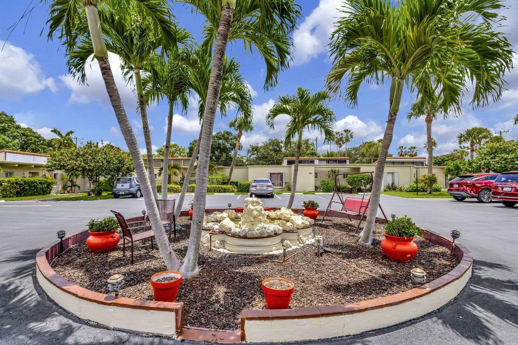 Photo of 2541 Boundbrook Boulevard #121, West Palm Beach, FL 33406 (MLS # R11059417)