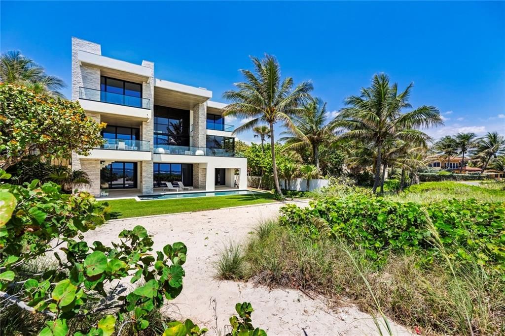 Photo of 2004 Bay Dr, Pompano Beach, FL 33062 (MLS # F10043525)