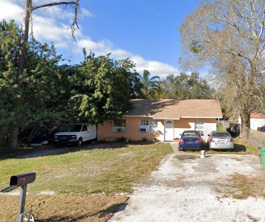 Photo of 2313 N 41st Street, Fort Pierce, FL 34946 (MLS # F10397707)