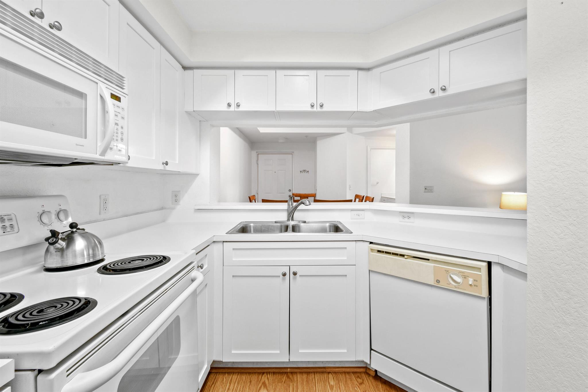 SAN MATERA THE GARDENS CO - Residential Lease