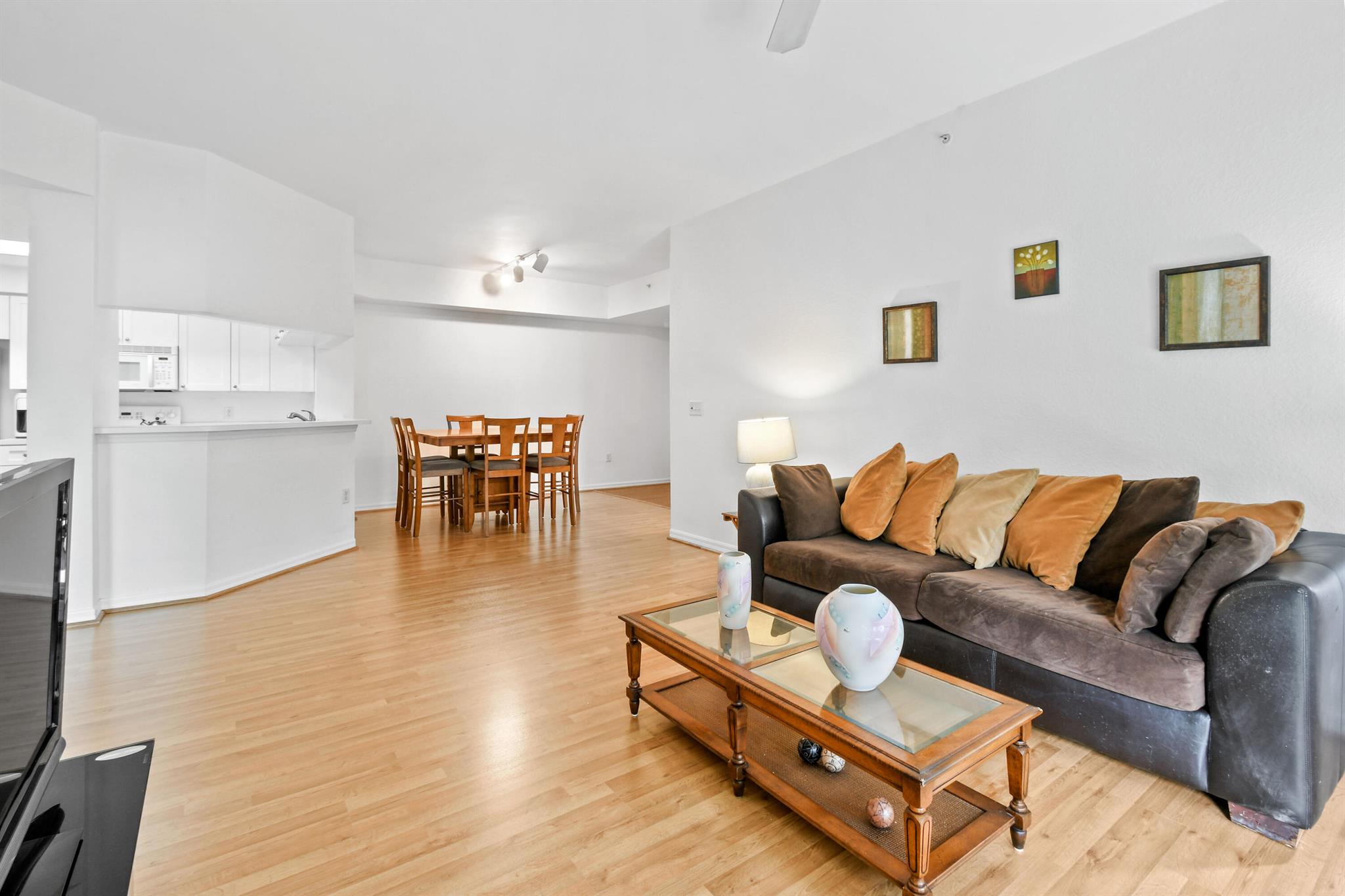 SAN MATERA THE GARDENS CO - Residential Lease