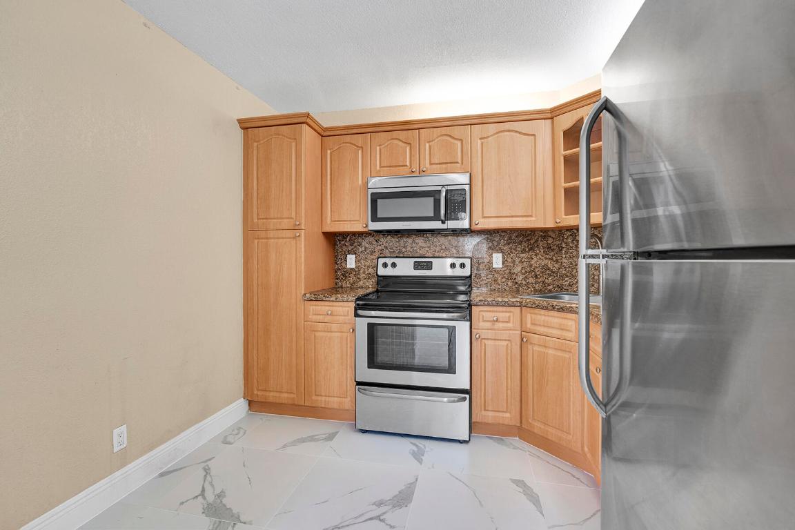 OLIVINE AT THE TOWNSHIP - Residential Lease