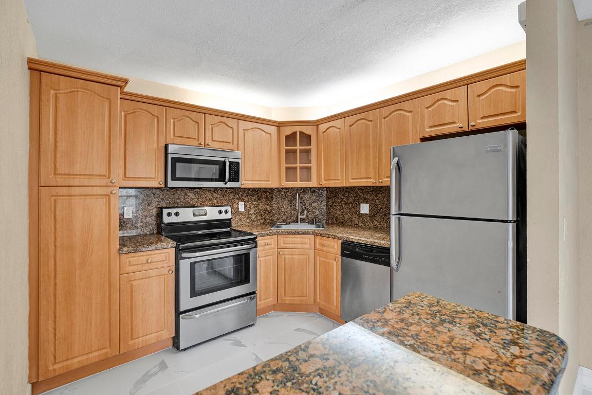 OLIVINE AT THE TOWNSHIP - Residential Lease