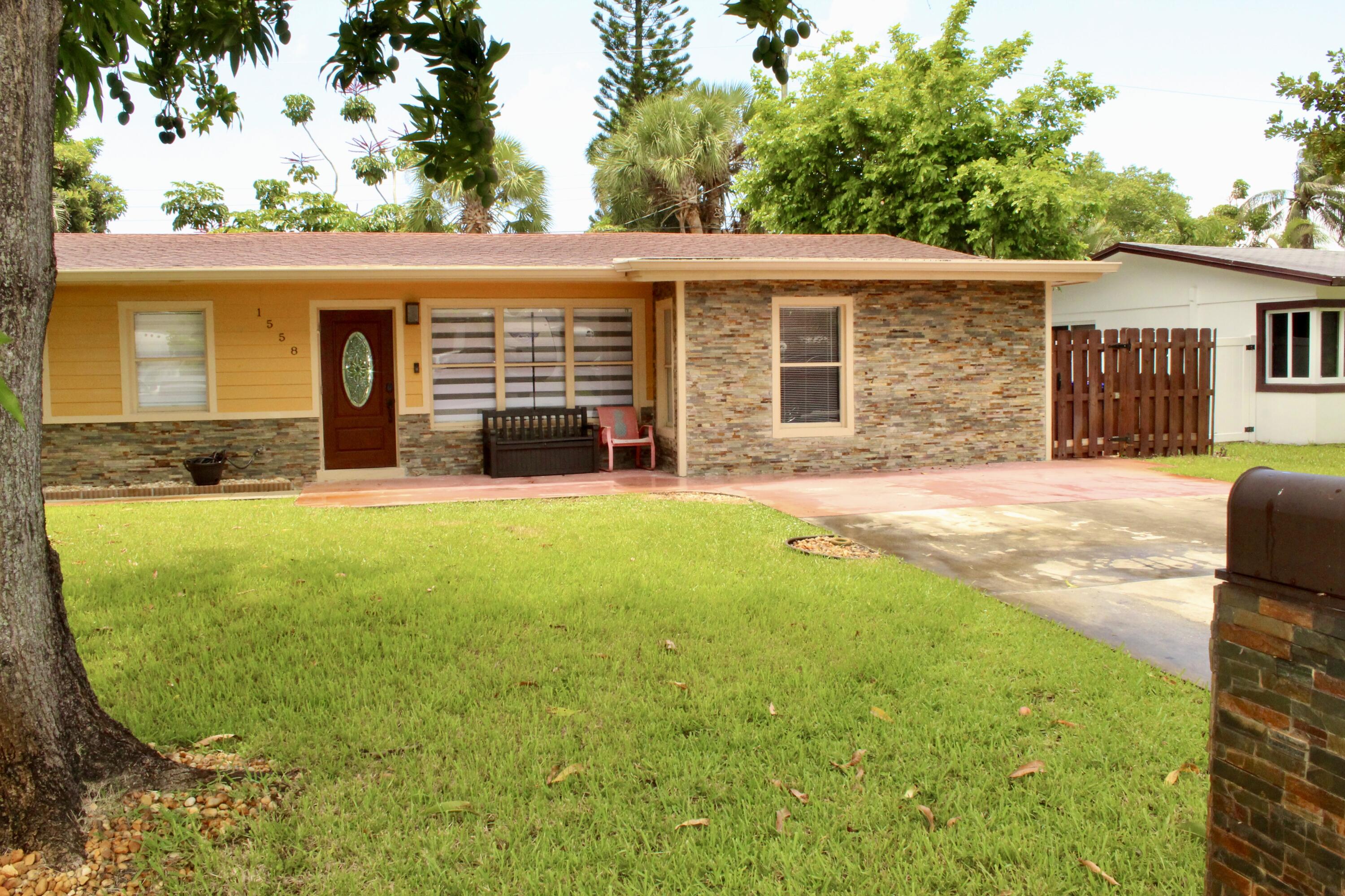 1558 NE 30th Street