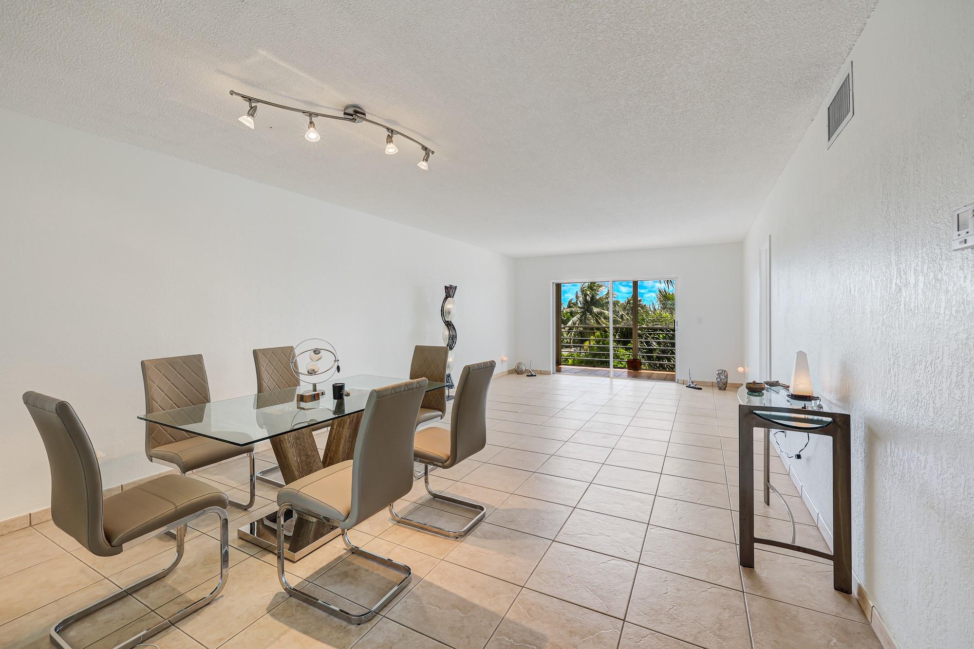 3010 NE 16th Ave 405