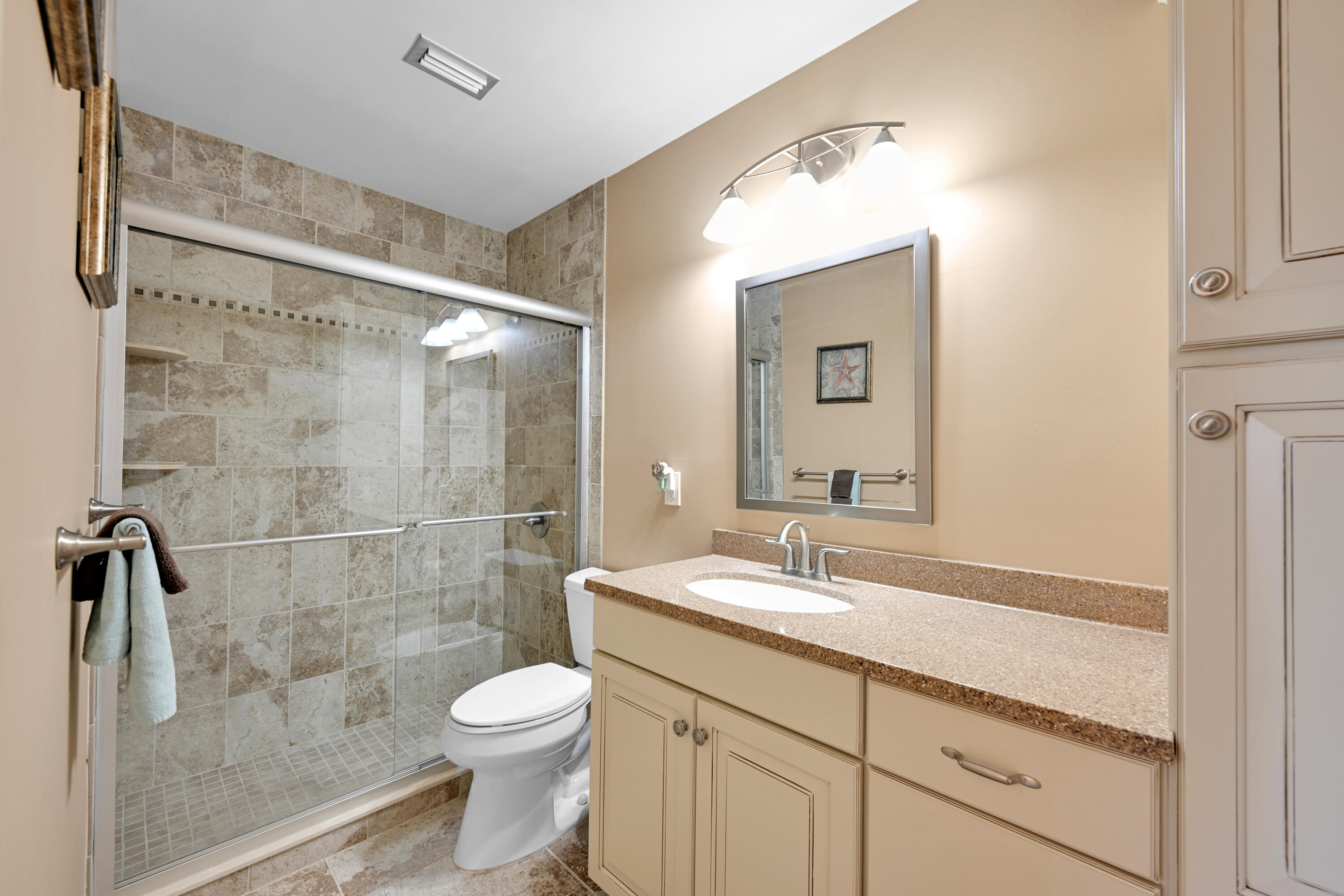 CRESTHAVEN VILLAS 1 CONDO - Residential