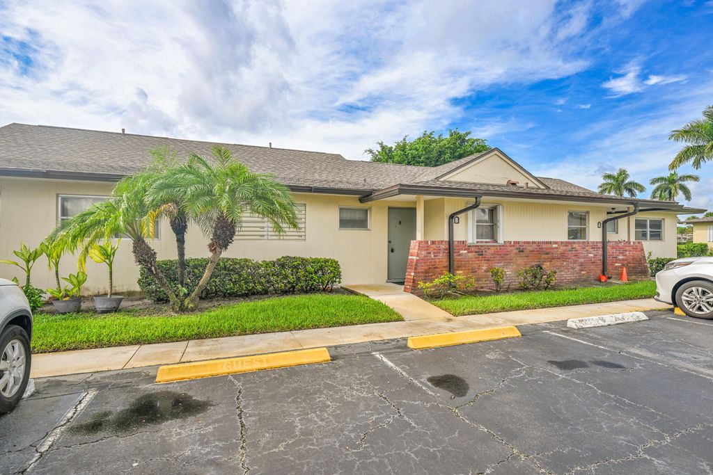 Photo of 4796 Cresthaven Blvd #B, West Palm Beach, FL 33415 (MLS # B26000381)