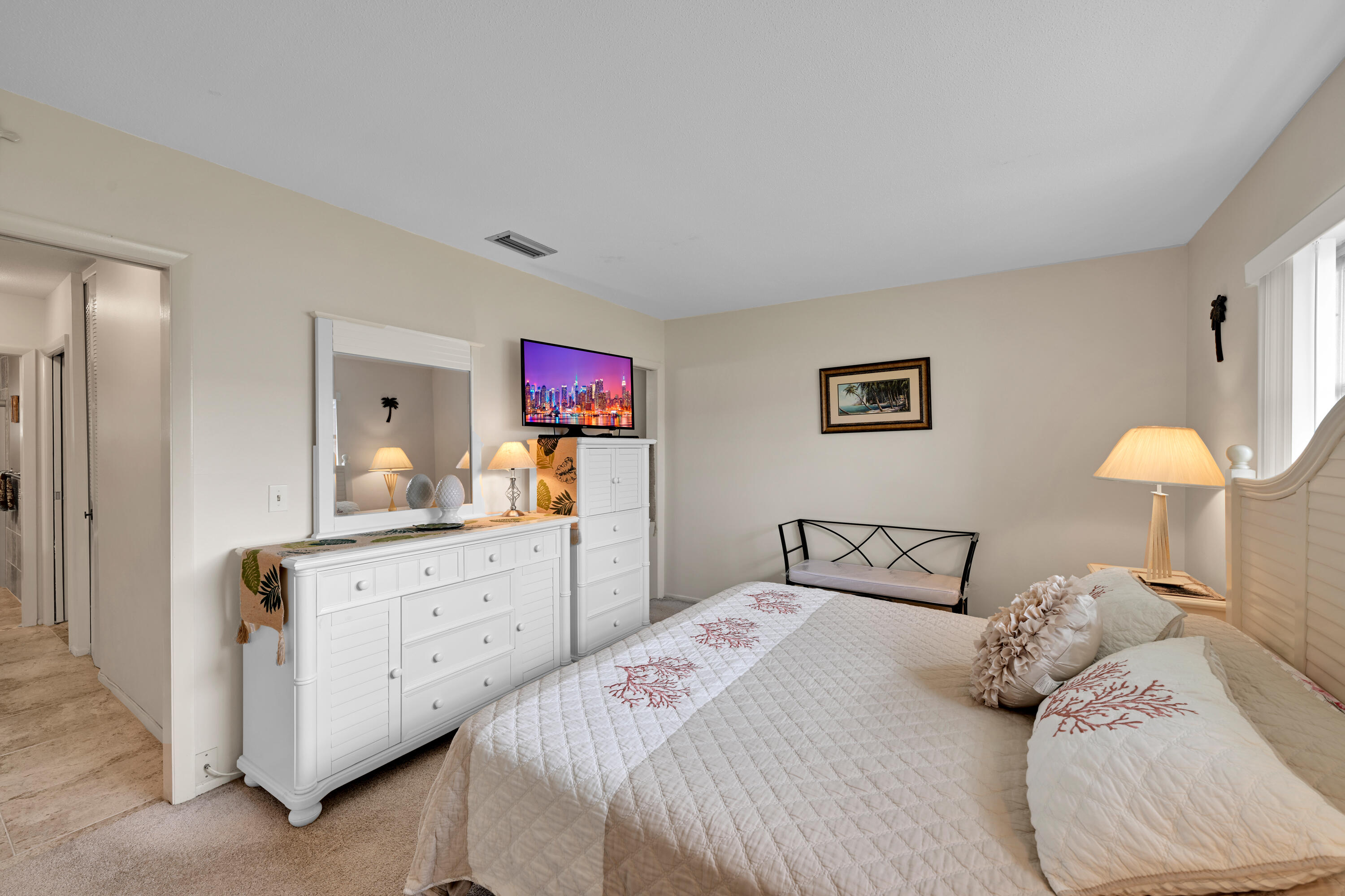 CRESTHAVEN VILLAS 1 CONDO - Residential