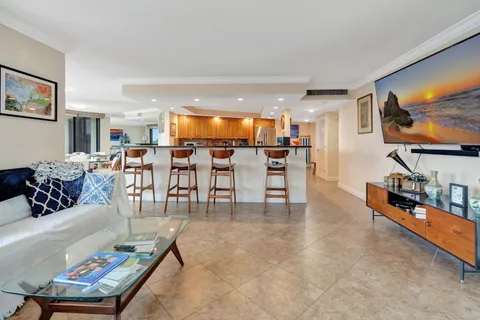 5420 N Ocean Drive Unit 206, Singer Island, FL 33404 - MLS#: R11050771
