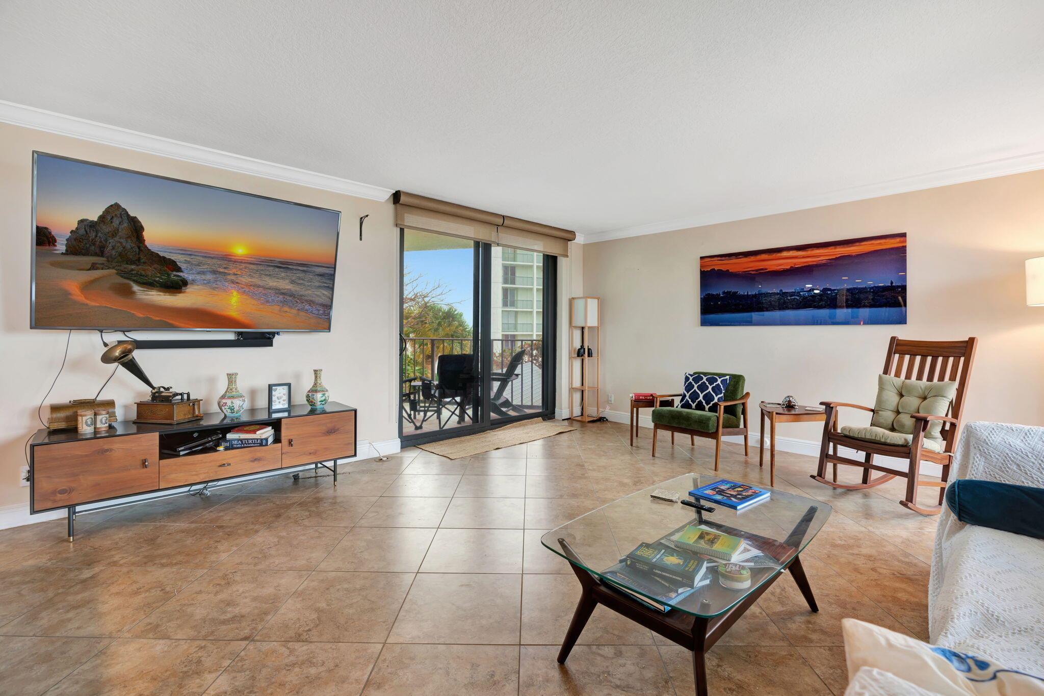 5420 N Ocean Drive 206