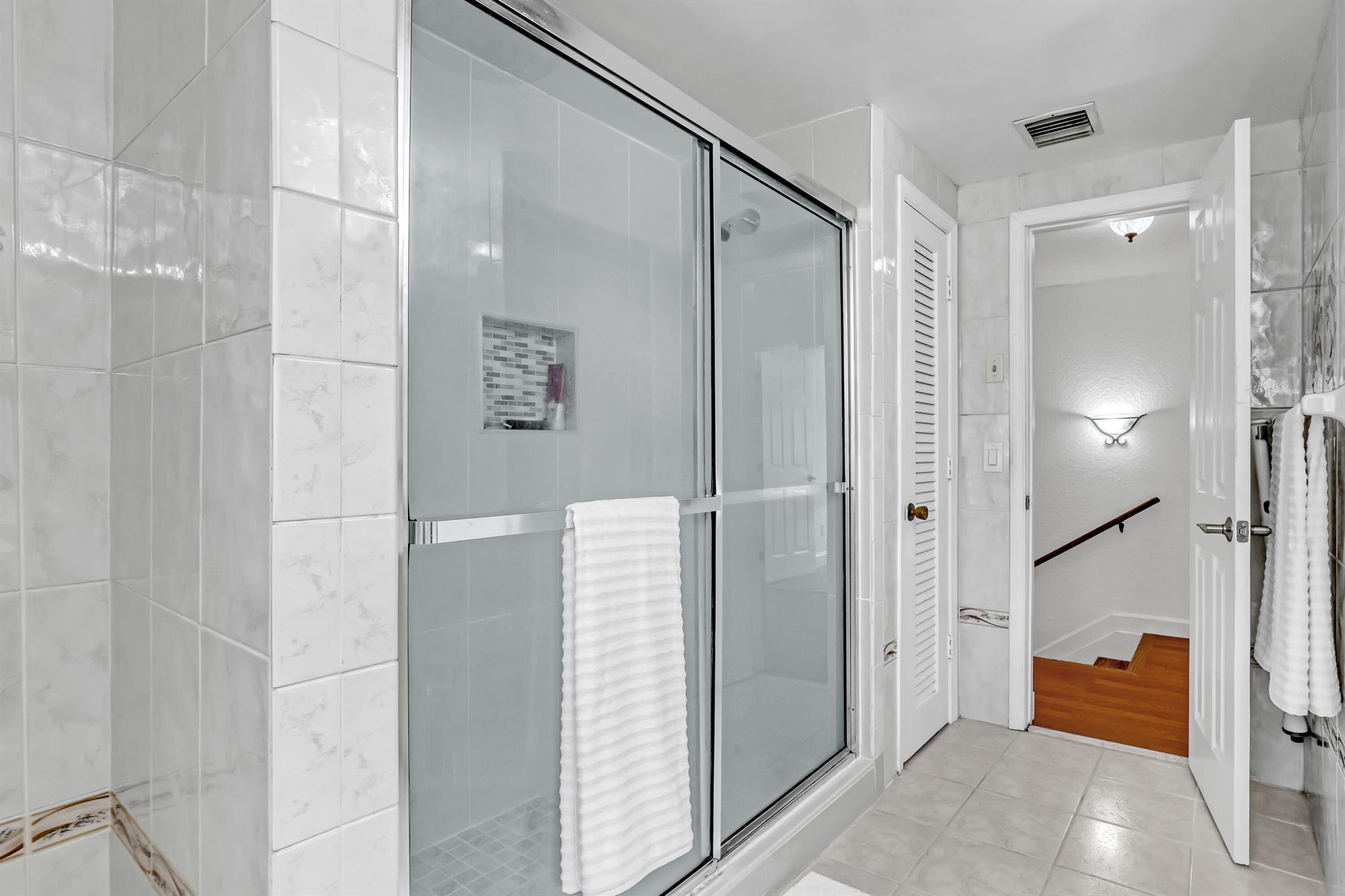 WOODLAND TERRACE 3 - Residential