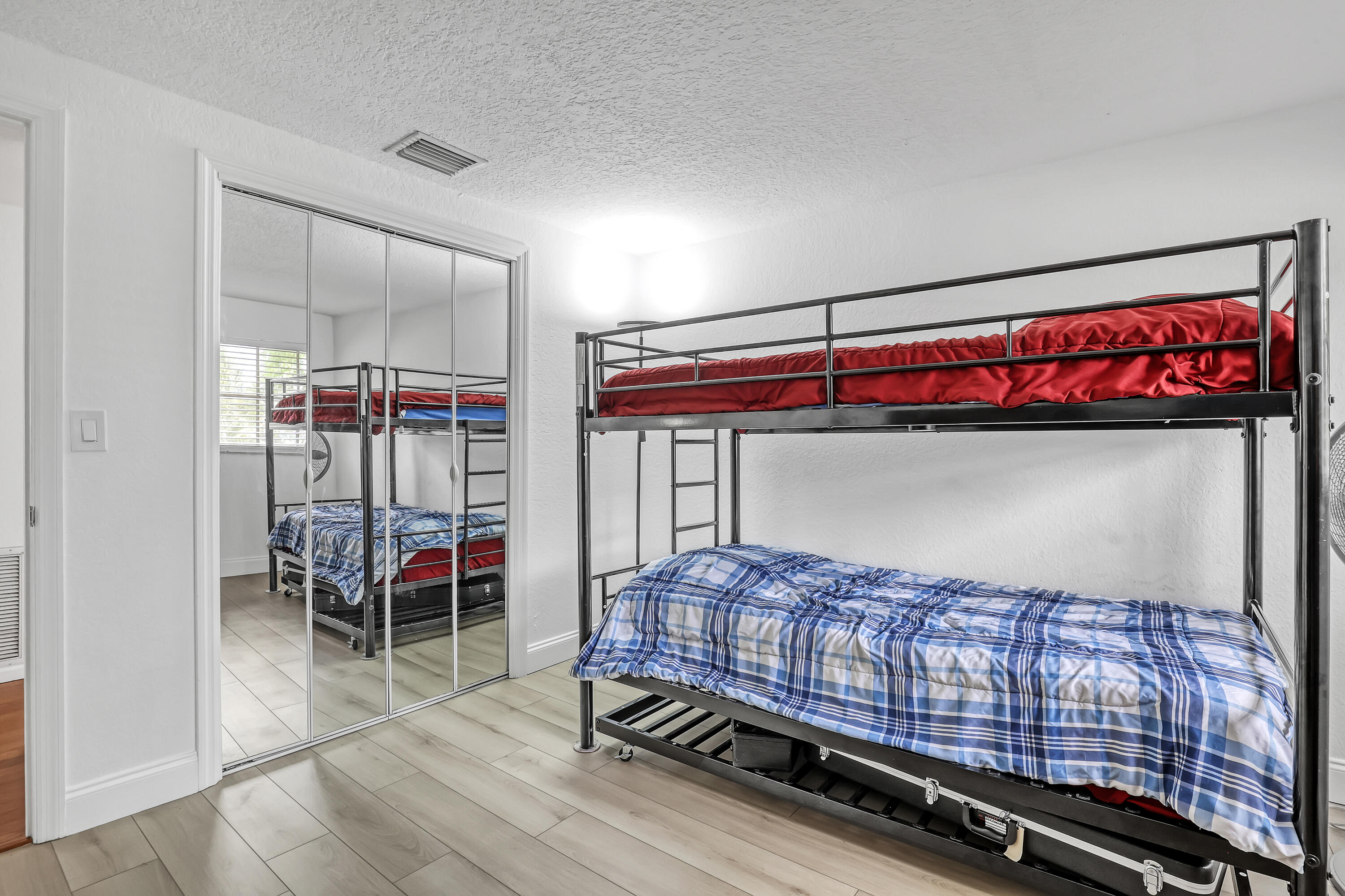 WOODLAND TERRACE 3 - Residential