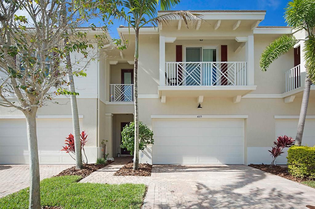 Photo of 4015 Kingston Lane, Palm Beach Gardens, FL 33418 (MLS # R10759413)
