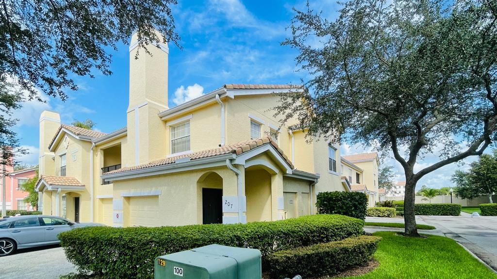 Photo of 164 SW Peacock Boulevard #33-207, Port Saint Lucie, FL 34986 (MLS # R10732763)