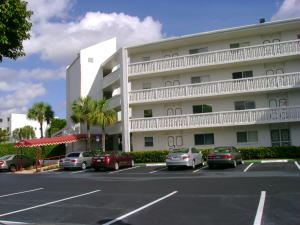ESSEX AT POINCIANA CONDO - Residential