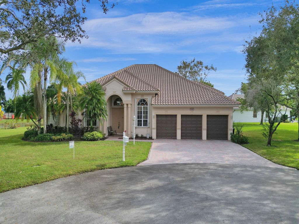 Photo of 16242 Cayuga Circle, Davie, FL 33331 (MLS # F10408551)