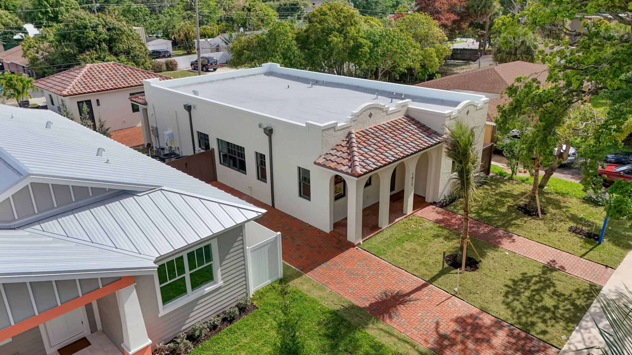 PINEAPPLE PARK - Residential