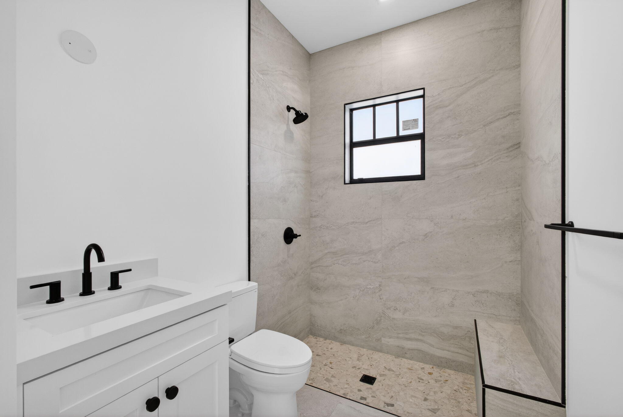 PINEAPPLE PARK - Residential