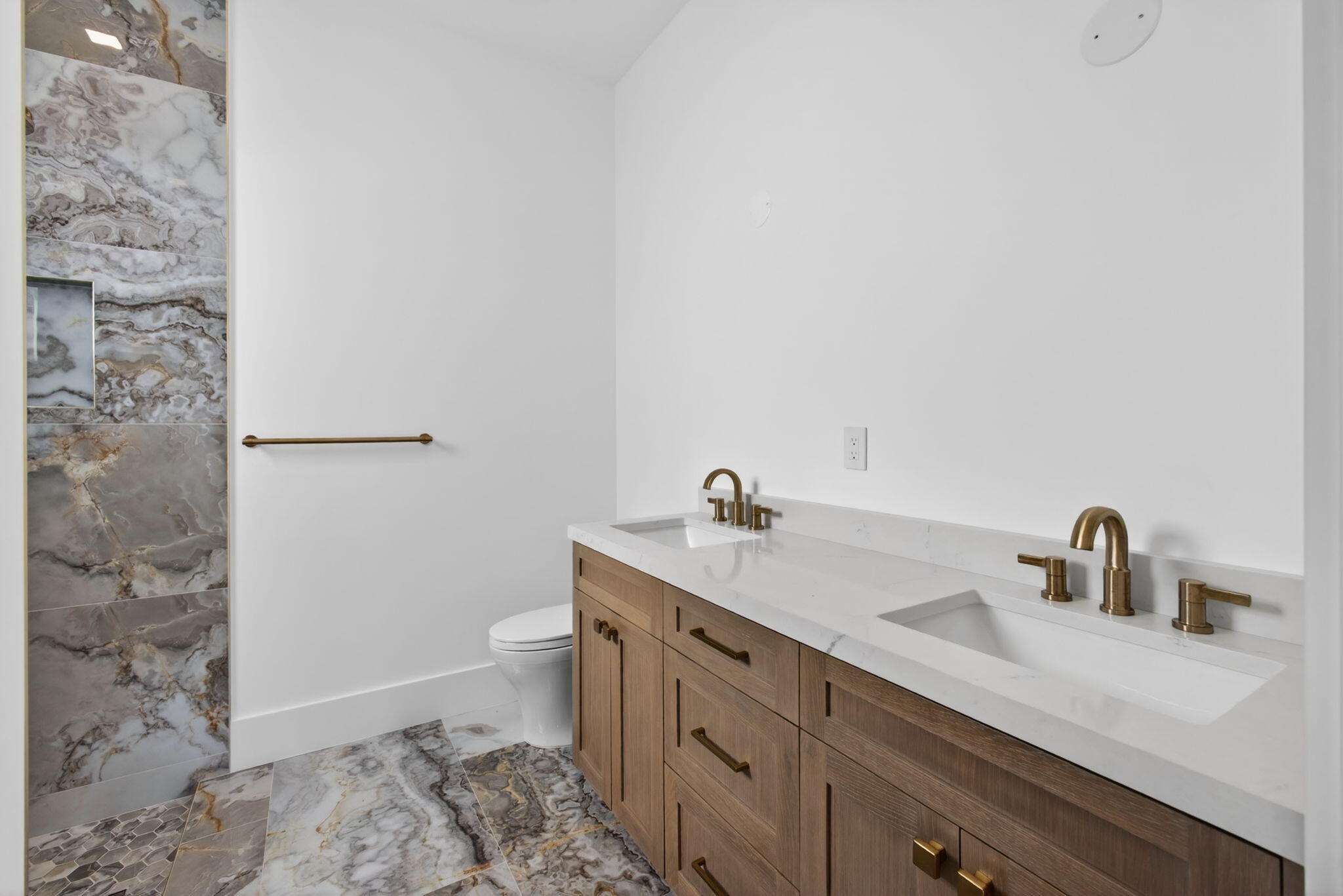 PINEAPPLE PARK - Residential