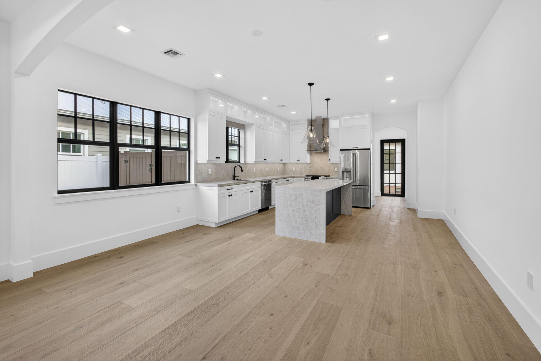 PINEAPPLE PARK - Residential