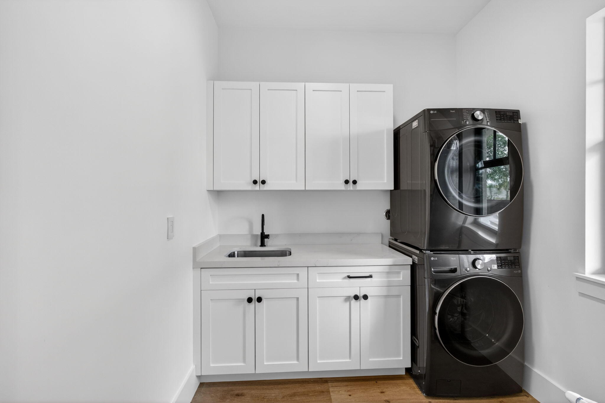 PINEAPPLE PARK - Residential