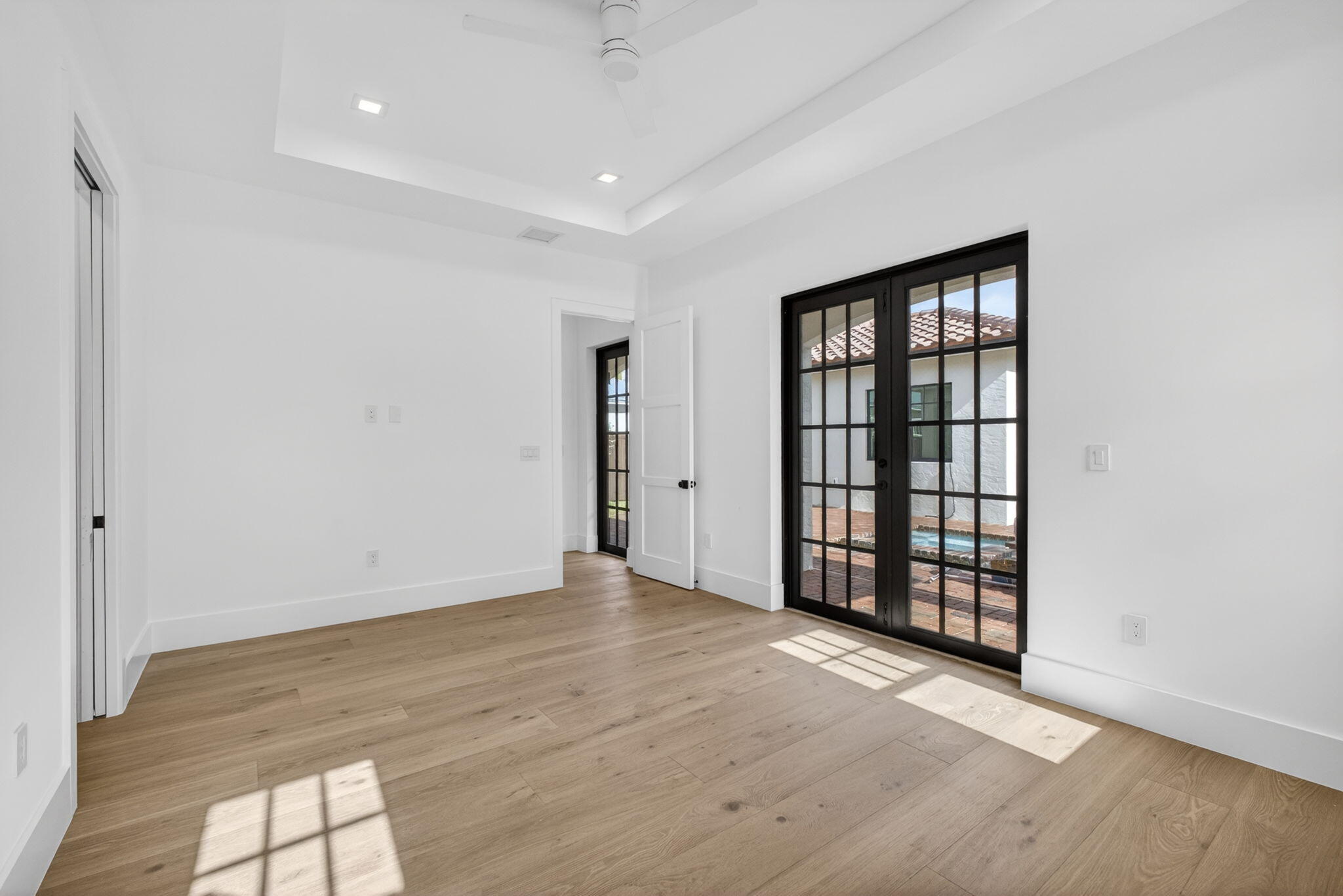 PINEAPPLE PARK - Residential