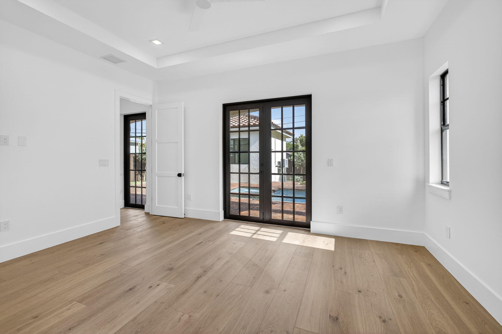 PINEAPPLE PARK - Residential