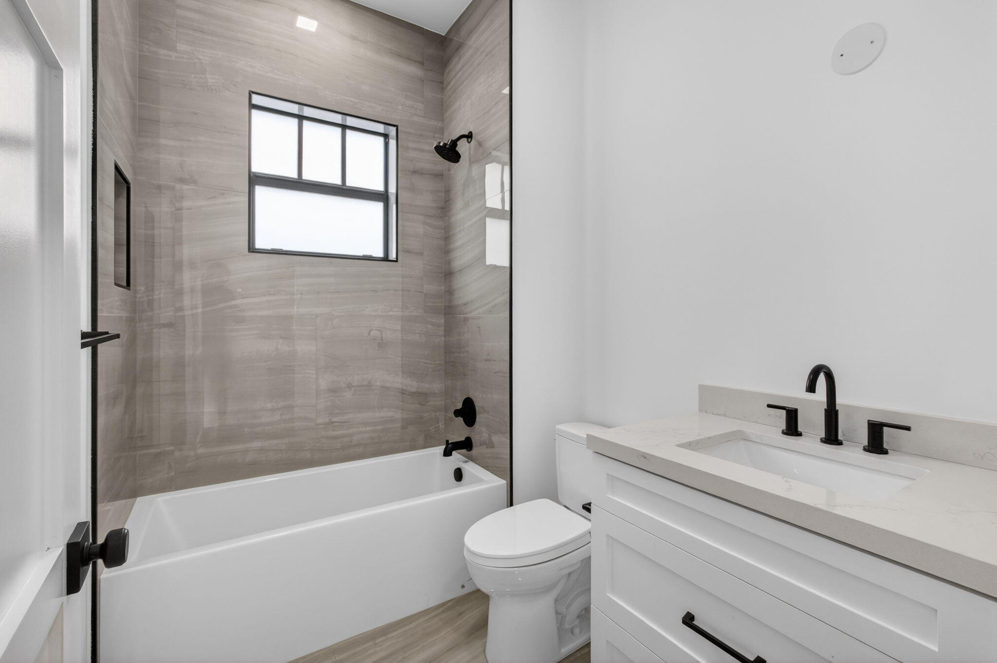 PINEAPPLE PARK - Residential