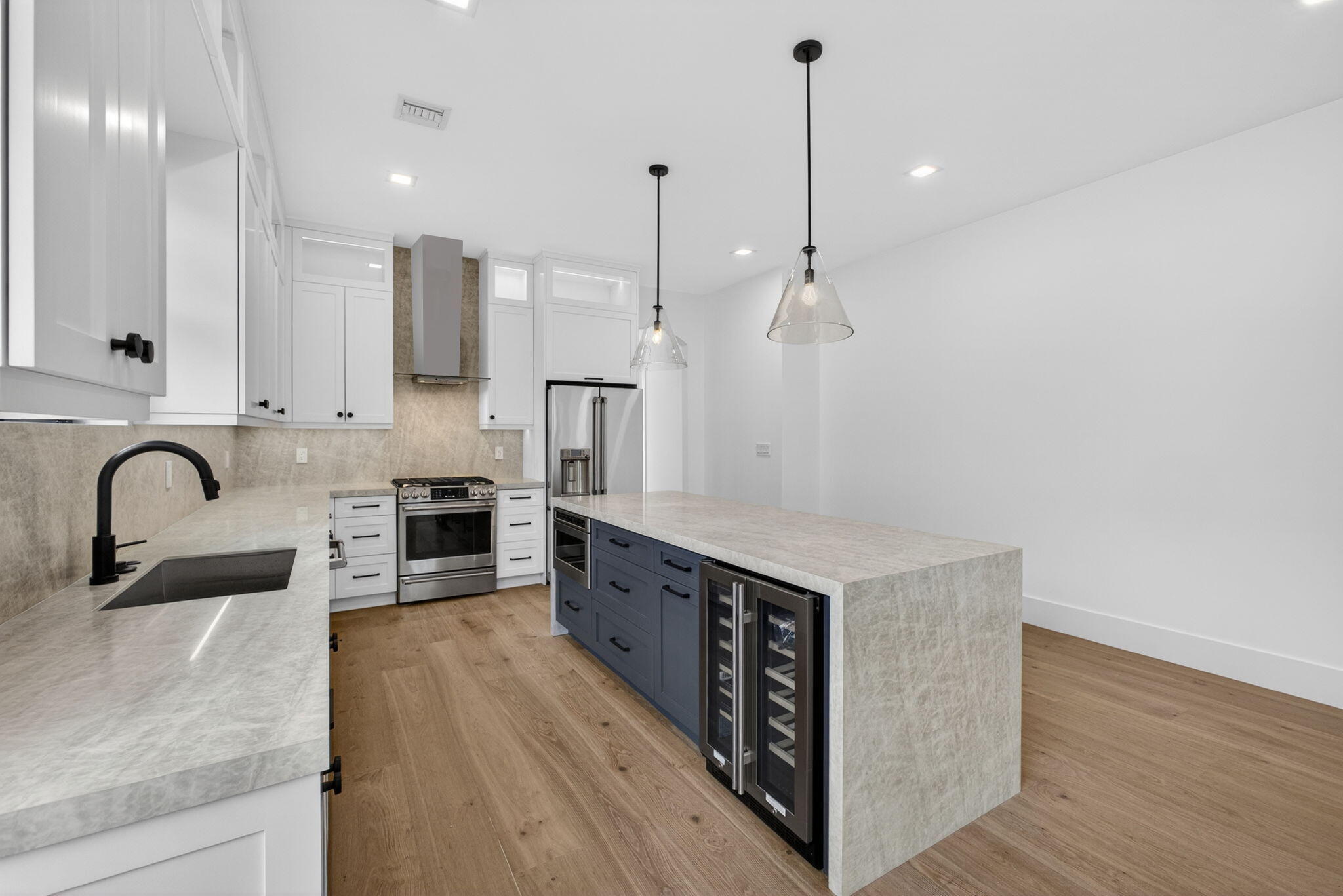 PINEAPPLE PARK - Residential