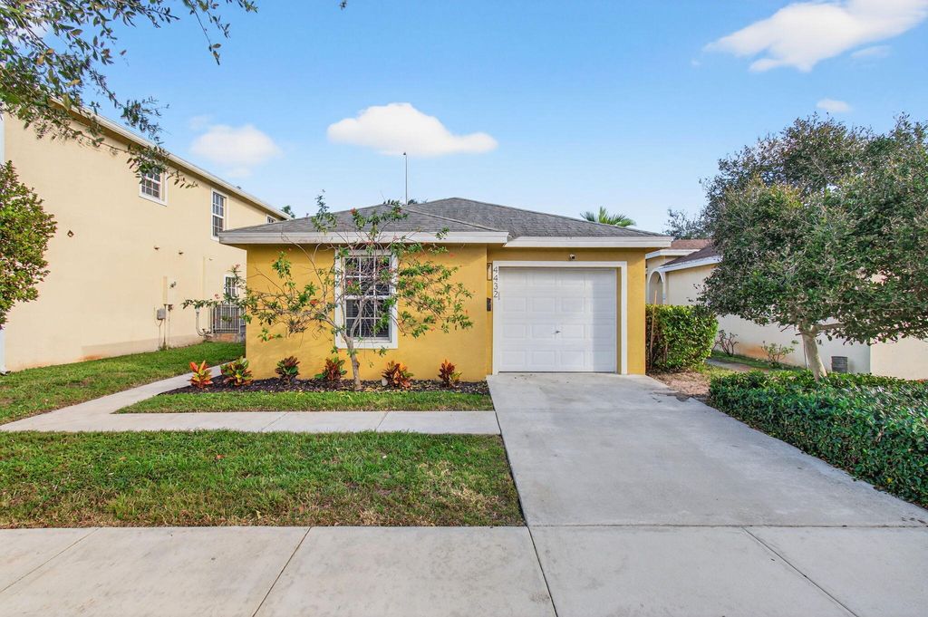 Photo of 4432 NW 1st Terrace, Deerfield Beach, FL 33064 (MLS # R11150486)