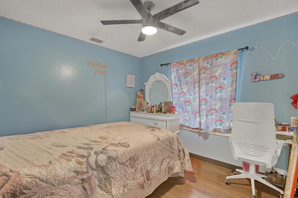 LAKESIDE GREEN 9 - Residential