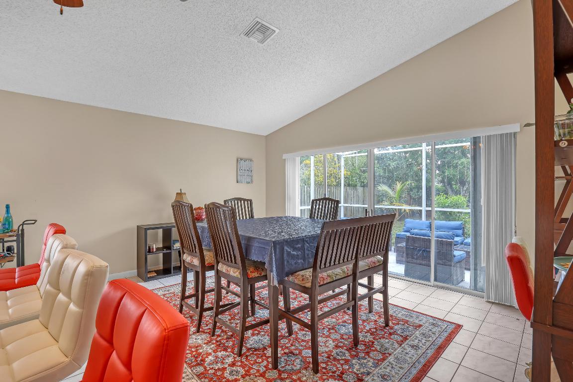 LAKESIDE GREEN 9 - Residential