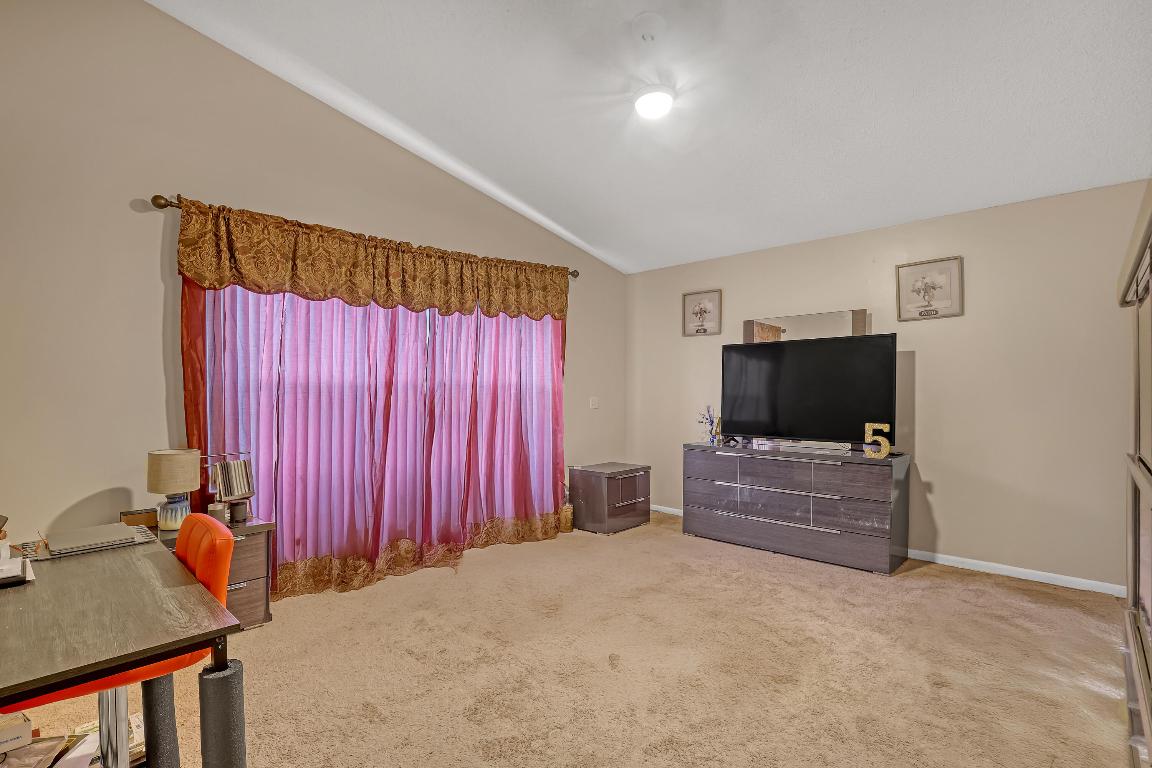 LAKESIDE GREEN 9 - Residential