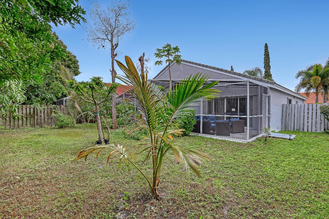 LAKESIDE GREEN 9 - Residential