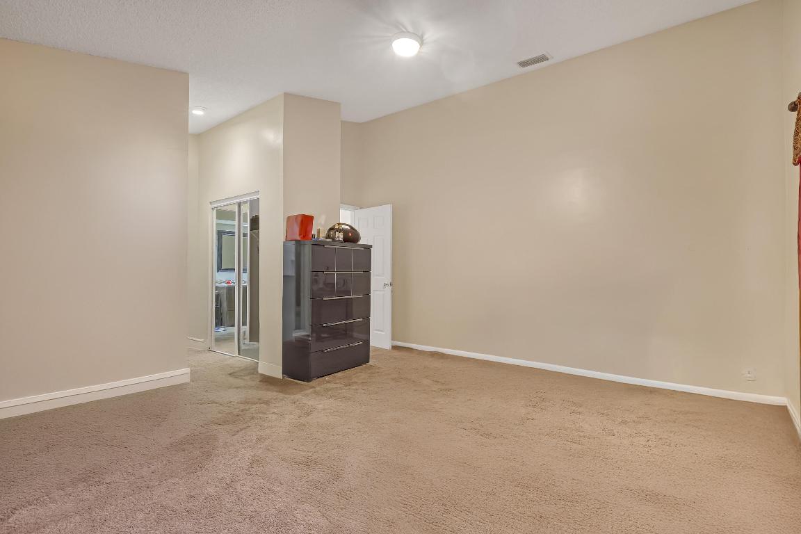 LAKESIDE GREEN 9 - Residential