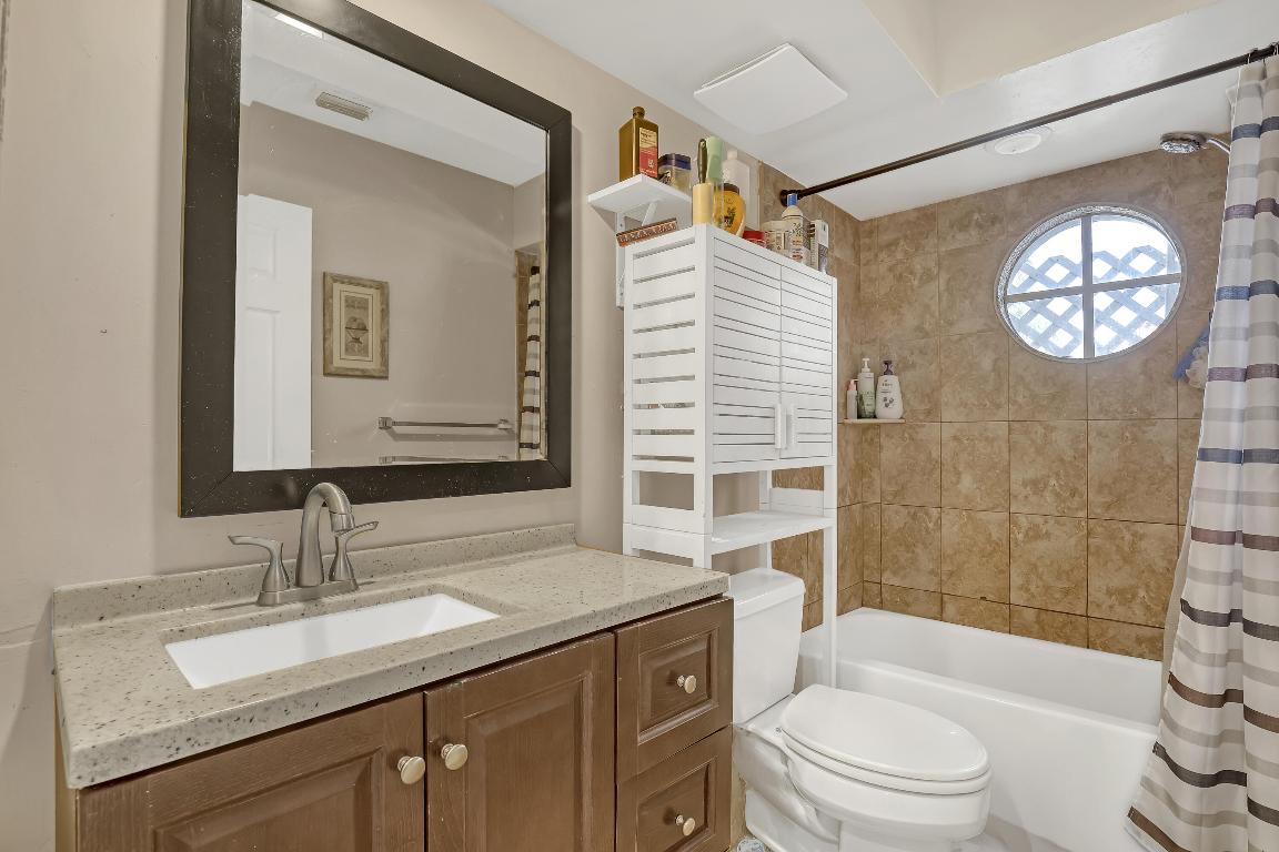 LAKESIDE GREEN 9 - Residential