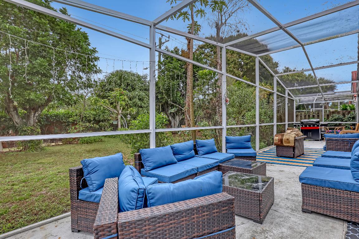 LAKESIDE GREEN 9 - Residential