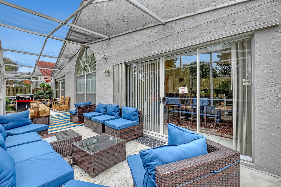 LAKESIDE GREEN 9 - Residential