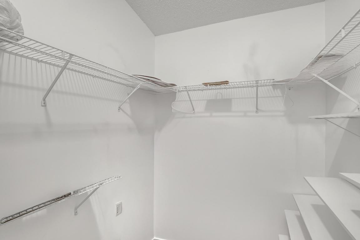 LAKESIDE GREEN 9 - Residential