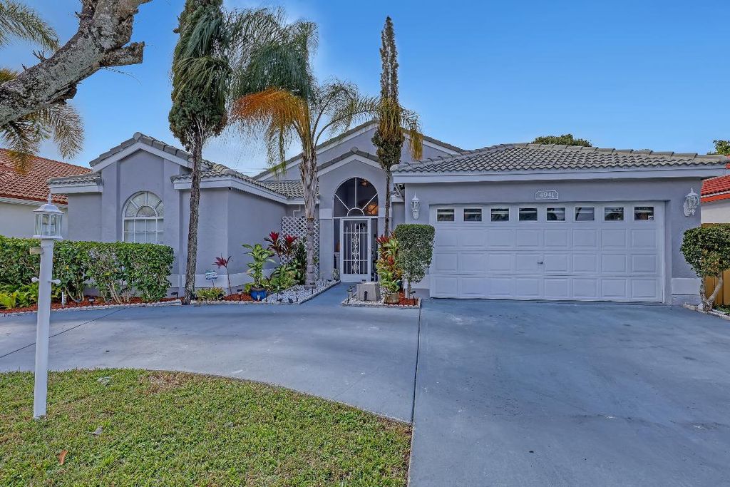 Photo of 4941 Broadstone Circle, West Palm Beach, FL 33417 (MLS # R11158971)