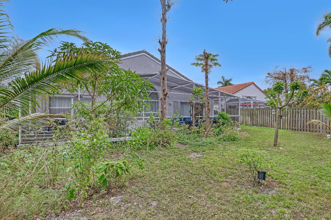 LAKESIDE GREEN 9 - Residential