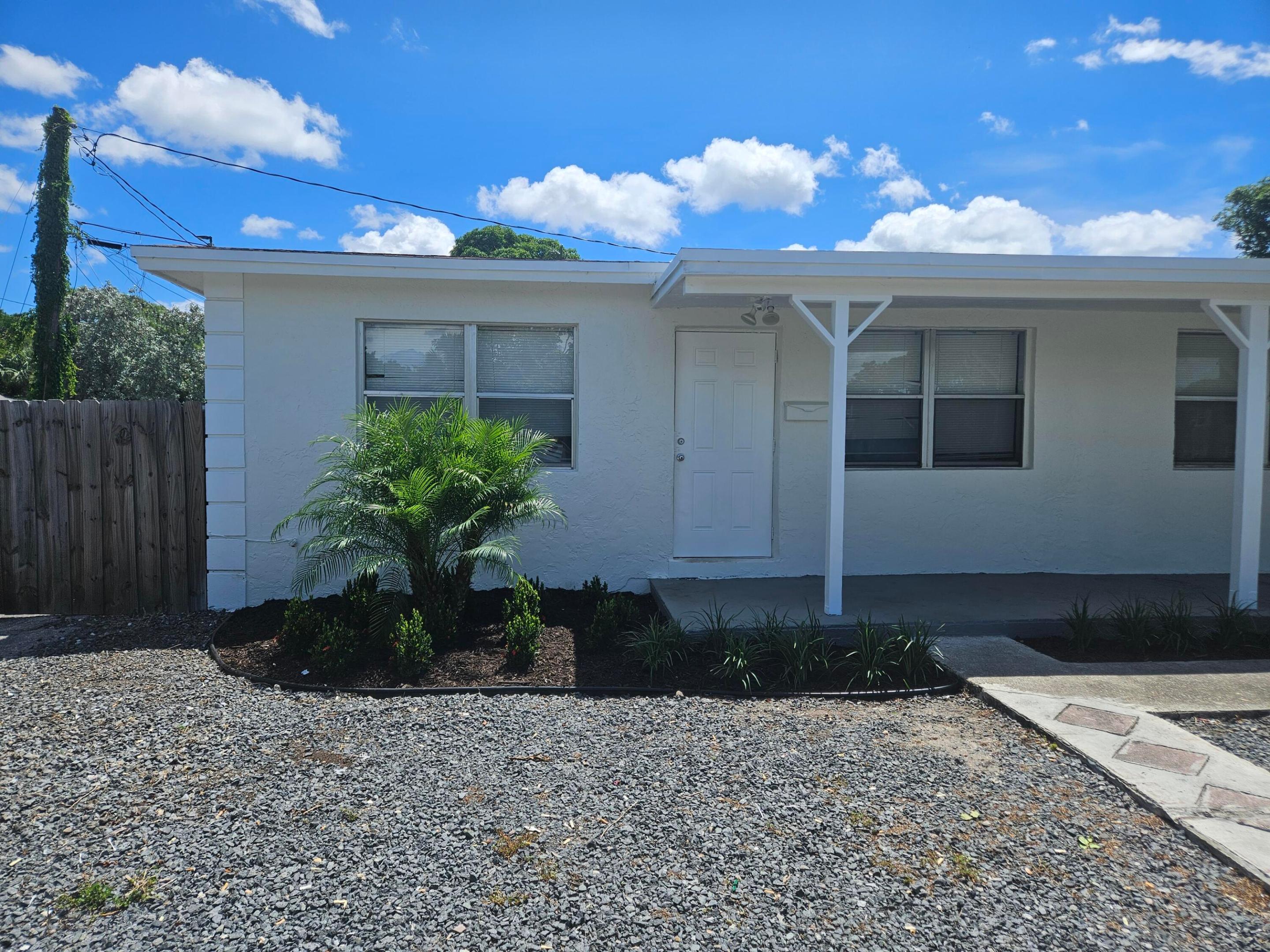 ROOSEVELT ESTATES - Residential Lease