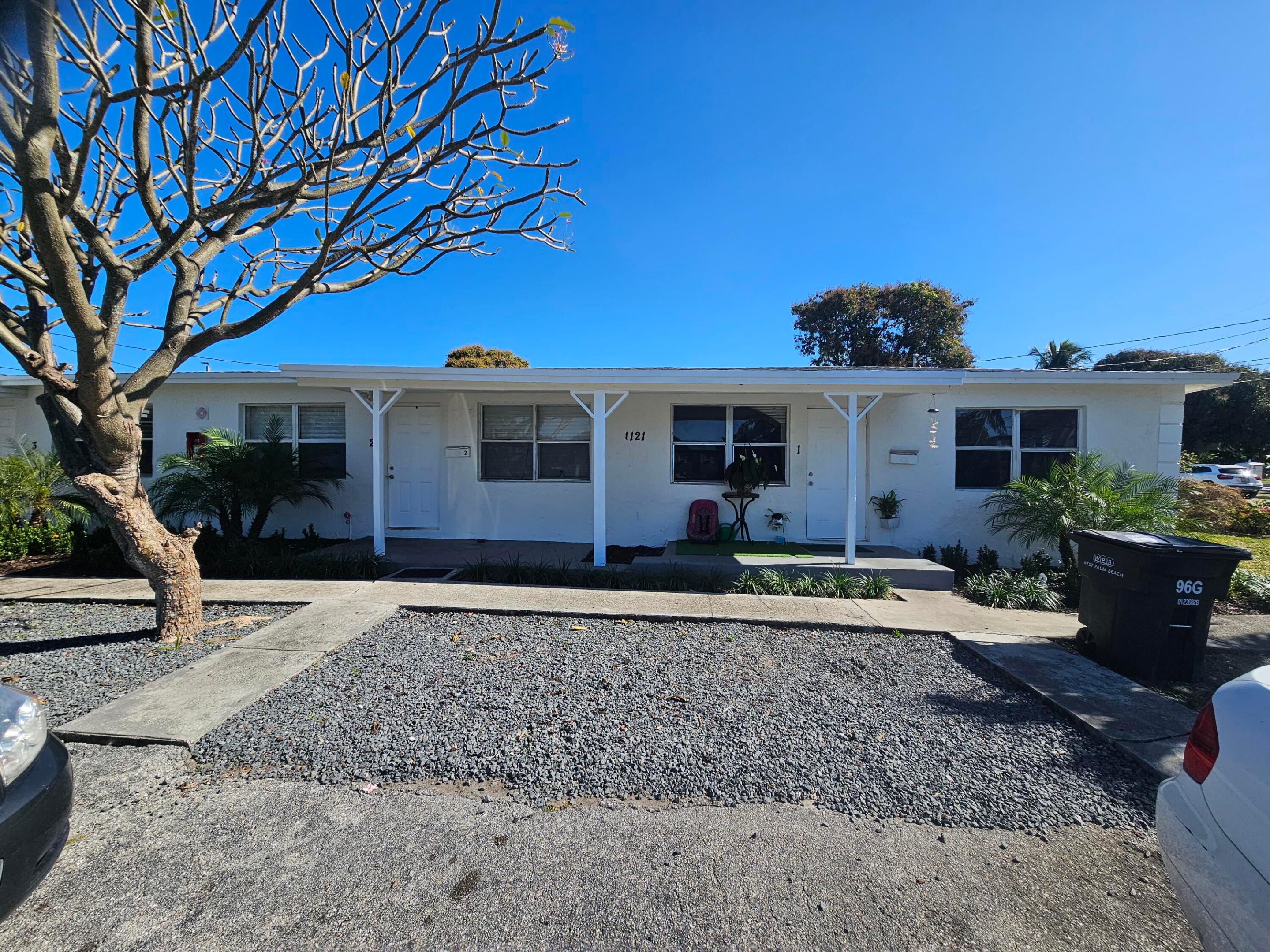 ROOSEVELT ESTATES - Residential Lease