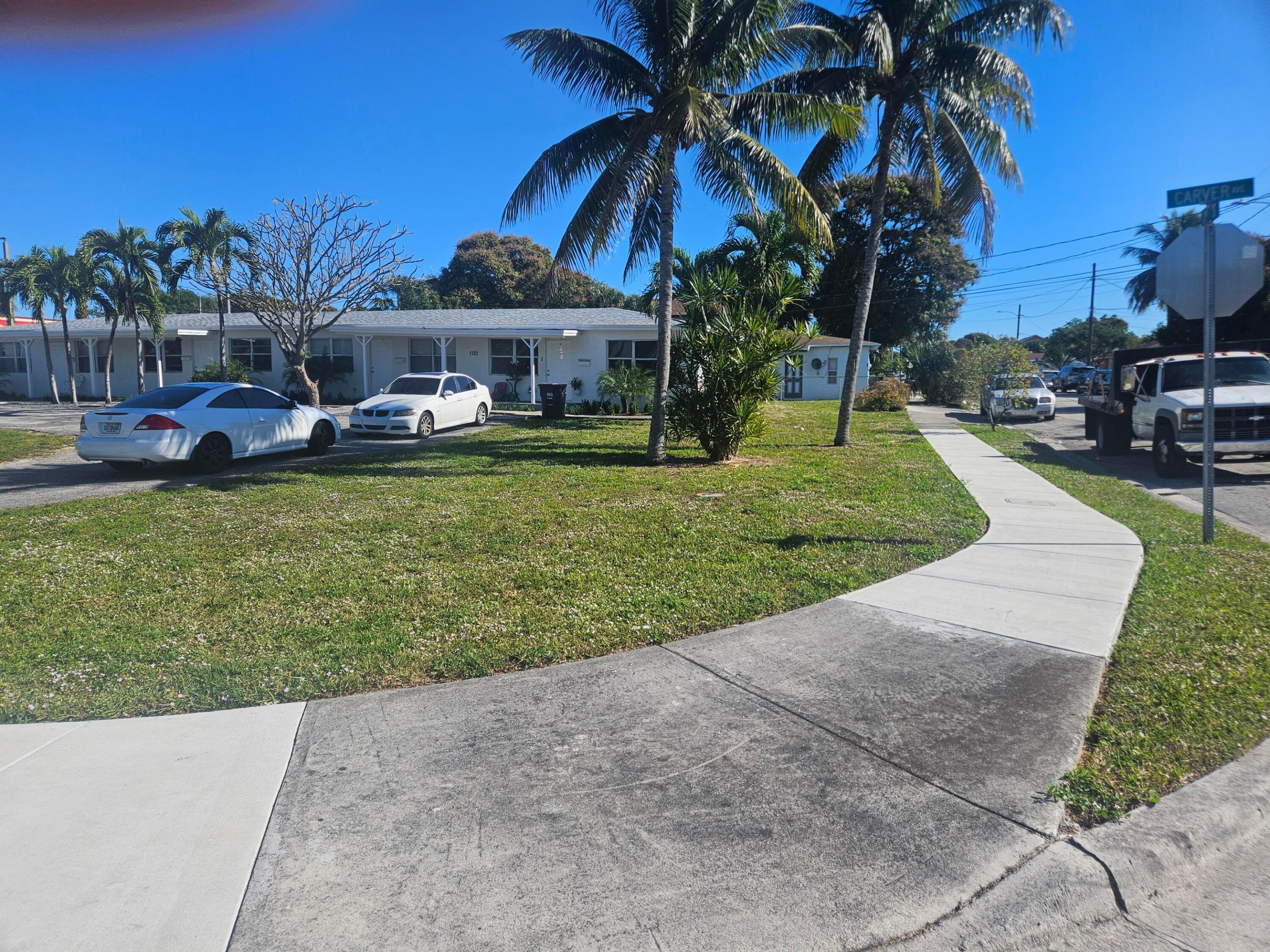 ROOSEVELT ESTATES - Residential Lease