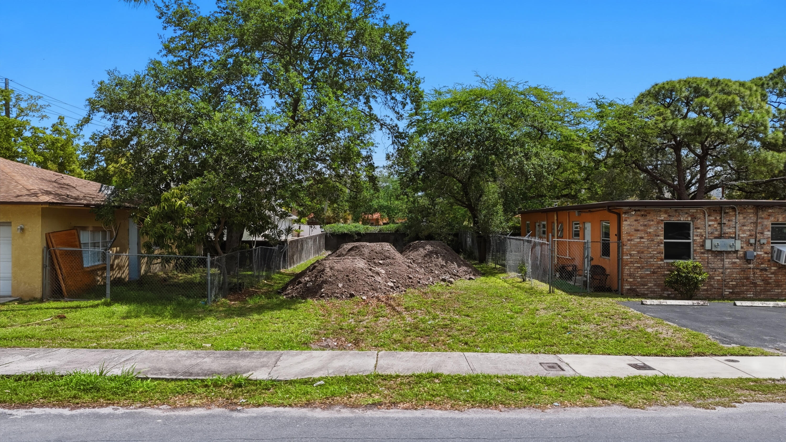 FIRST ADD TO TUSKEGEE PARK - Land