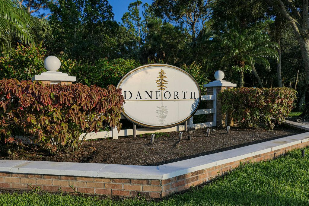 Photo of 2119 SW Danforth Circle, Palm City, FL 34990 (MLS # R11005746)
