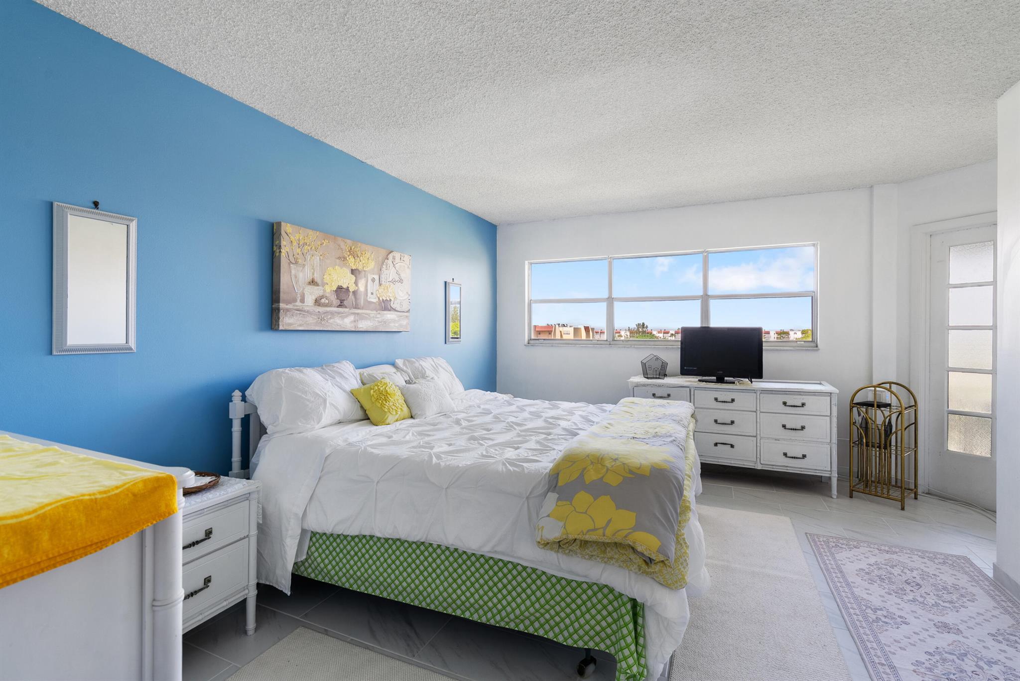 POINCIANA PLACE COND 1,2, - Residential