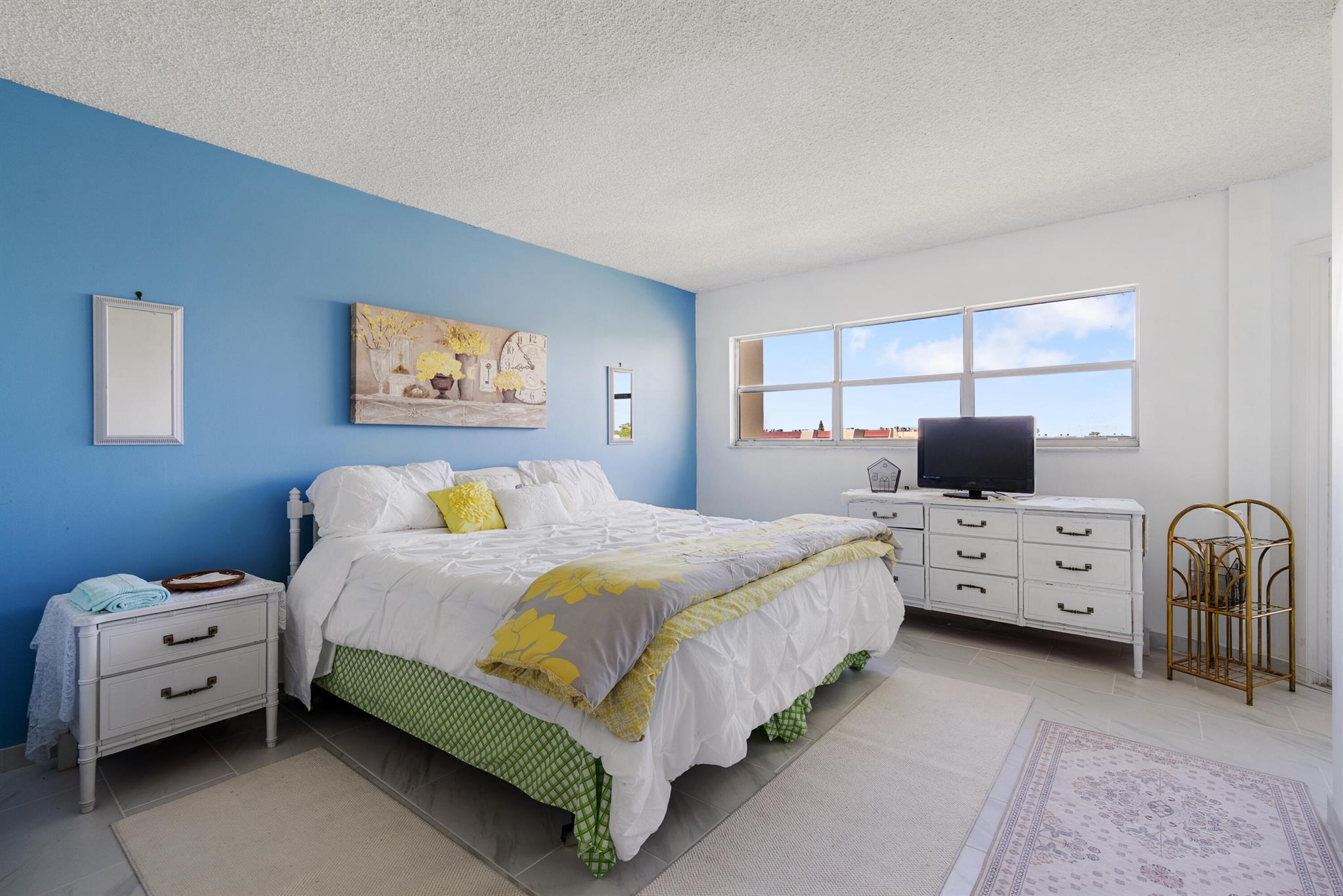 POINCIANA PLACE COND 1,2, - Residential