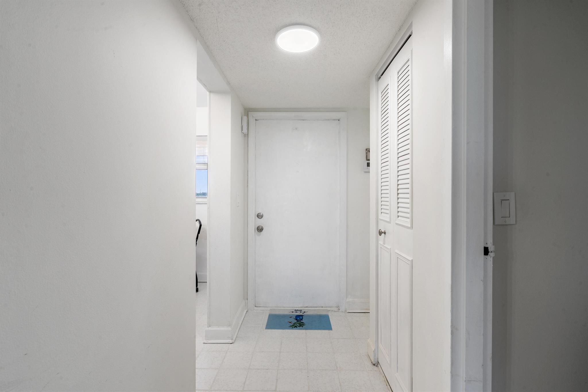 View photos, virtual tours, details... 3590 Via Poinciana 607